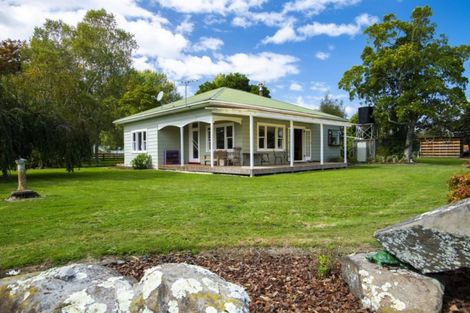 Photo of property in 36 Ngakoroa Road, Ormond, Gisborne, 4071