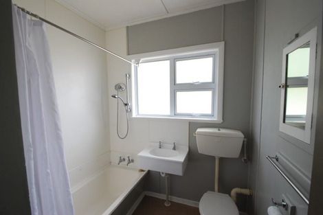 Photo of property in 517 Riverside Drive North, Fairfield, Lower Hutt, 5011