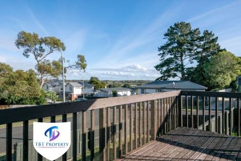 Photo of property in 2 Gambare Place, Wattle Downs, Auckland, 2103
