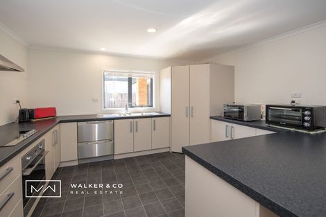 Photo of property in 12a Fraser Crescent, Elderslea, Upper Hutt, 5018