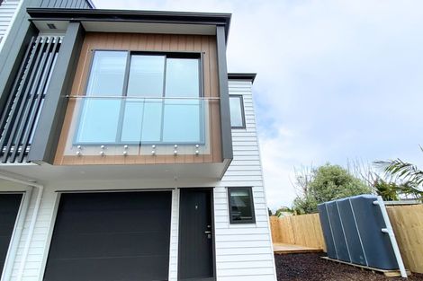 Photo of property in 9/218 Rosebank Road, Avondale, Auckland, 1026