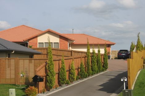 Photo of property in 17 Heaphy Place, Pukehangi, Rotorua, 3015