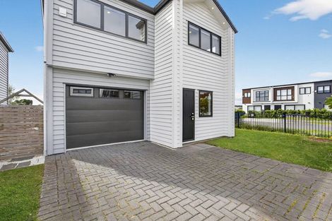 Photo of property in 27 Arahopu Place, Papakura, 2110