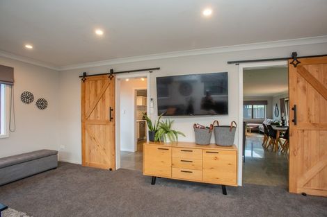 Photo of property in 166 Avondale Road, Greenmeadows, Napier, 4112