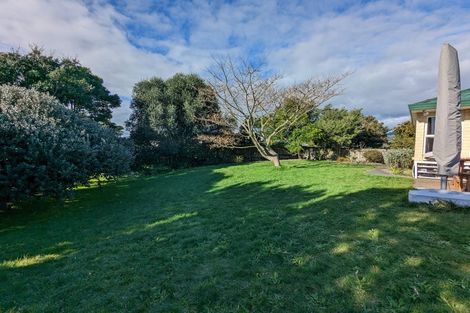 Photo of property in 10 Crown Hill, Paraparaumu, 5032