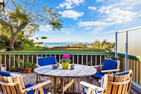 Photo of property in 2/2 Elizabeth Place, Mairangi Bay, Auckland, 0630