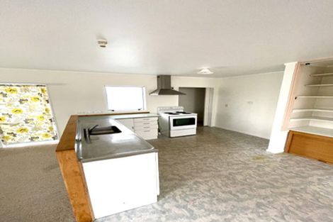 Photo of property in 2 Macalister Place, Miramar, Wellington, 6022