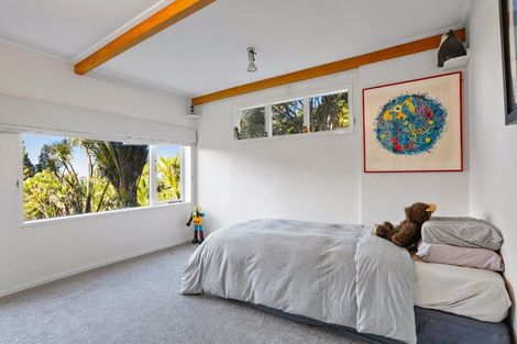 Photo of property in 867 West Coast Road, Oratia, Auckland, 0604