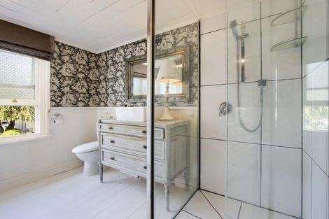 Photo of property in 12 Farndon Road, Clive, 4102