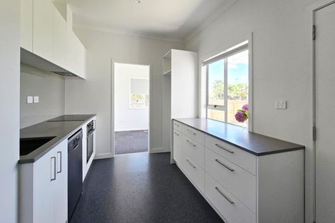 Photo of property in 26 Lee Road, Taradale, Napier, 4112