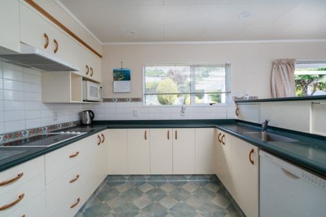 Photo of property in 16 Wakeman Road, Acacia Bay, Taupo, 3330