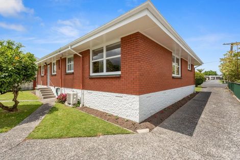 Photo of property in 59 Braid Road, St Andrews, Hamilton, 3200