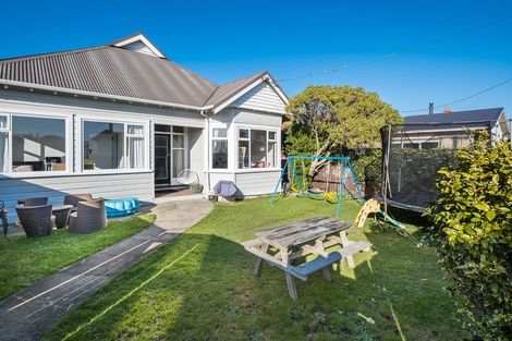 Photo of property in 63a Royal Crescent, Saint Kilda, Dunedin, 9012