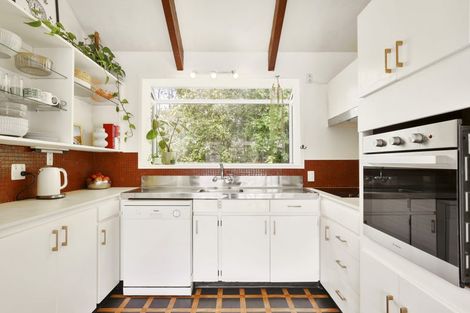 Photo of property in 2/38a Greers Road, Burnside, Christchurch, 8041