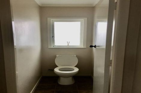 Photo of property in 34 Rollerson Street, Papakura, 2110