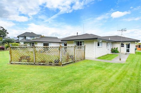 Photo of property in 12 Dunallen Avenue, Marton, 4710