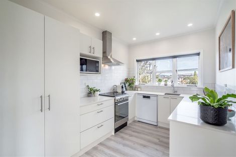 Photo of property in 1/39 Belmont Terrace, Milford, Auckland, 0620