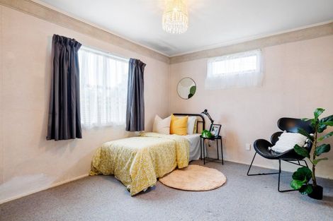 Photo of property in 2 Sunnyside Road, Nawton, Hamilton, 3200