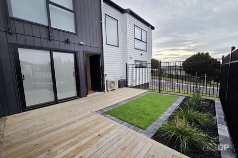 Photo of property in 79d Gallony Avenue, Massey, Auckland, 0614