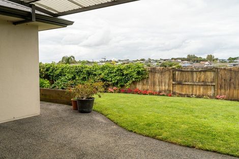 Photo of property in 97 Farnborough Drive, Grandview Heights, Hamilton, 3200