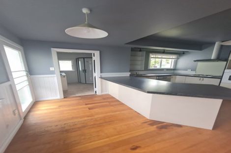 Photo of property in 100 Shakespeare Road, Waltham, Christchurch, 8023