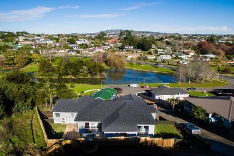 Photo of property in 26 Brownlee Place, Pukekohe, 2120