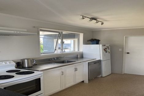 Photo of property in 22 Simcox Street, Otaki Beach, Otaki, 5512