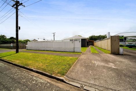 Photo of property in 22 Egmont Street, Hawera, 4610