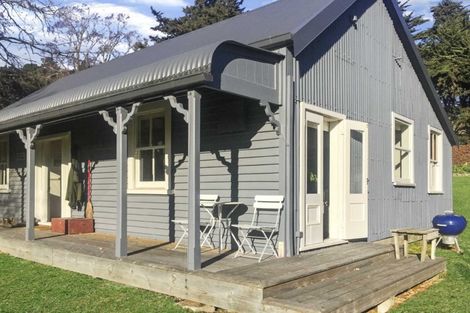 Photo of property in 353 Charteris Bay Road, Teddington, Lyttelton, 8971