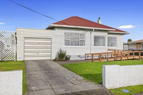Photo of property in 6 Vogel Street, Fitzroy, New Plymouth, 4312
