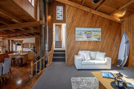 Photo of property in 1 Bay View Road, Raglan, 3225