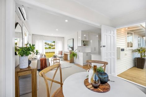 Photo of property in 3 Elizabeth Street, Orewa, 0931