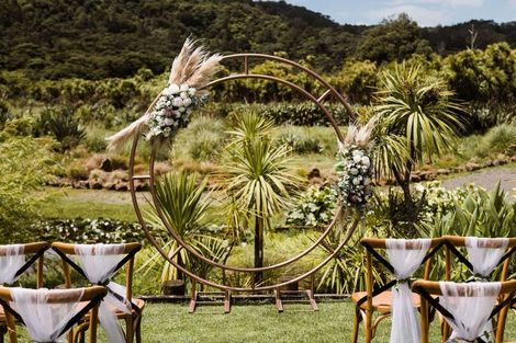 Photo of property in 127 Bethells Road, Waitakere, 0781