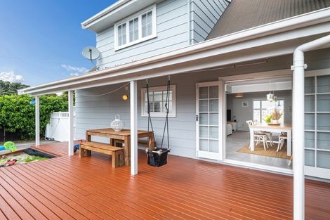 Photo of property in 2/4 Coronation Street, Belmont, Auckland, 0622