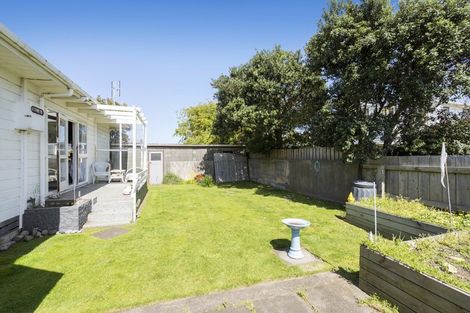 Photo of property in 4 Record Street, Fitzroy, New Plymouth, 4312
