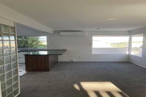 Photo of property in 13 Cobar Close, Maupuia, Wellington, 6022