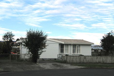 Photo of property in 11 Matai Place, Otaki, 5512