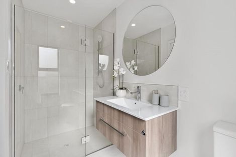 Photo of property in 26a Middlepark Road, Sockburn, Christchurch, 8042