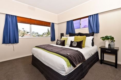 Photo of property in 1 Burwood Place, Silverdale, Hamilton, 3216