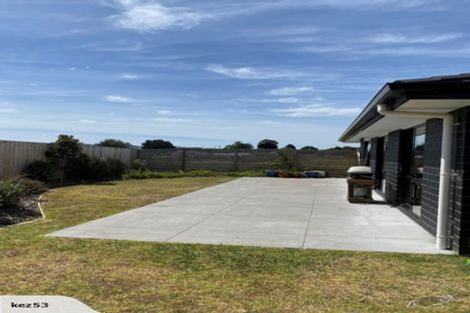 Photo of property in 25 Lake Drive, Tikipunga, Whangarei, 0112