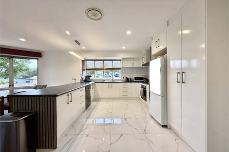 Photo of property in 14 Sylvan Way, Silverstream, Upper Hutt, 5019