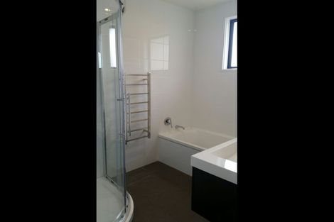 Photo of property in 64 Helenslee Road, Pokeno, 2402