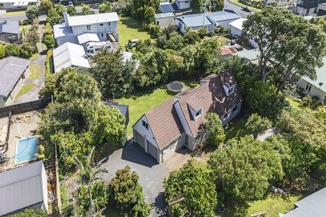 Photo of property in 1138 South Road, Oakura, 4314