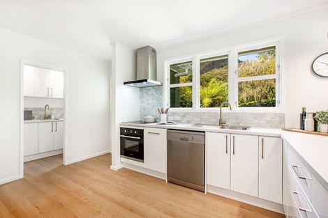 Photo of property in 2 Cleary Street, Waterloo, Lower Hutt, 5011