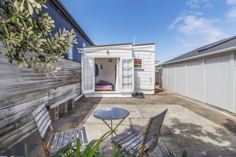 Photo of property in 68 Lyall Parade, Lyall Bay, Wellington, 6022
