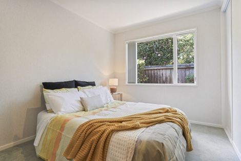 Photo of property in 4 Wardour Mews, Avonhead, Christchurch, 8042