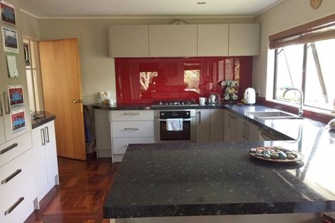 Photo of property in 1 Altair Place, Windsor Park, Auckland, 0632