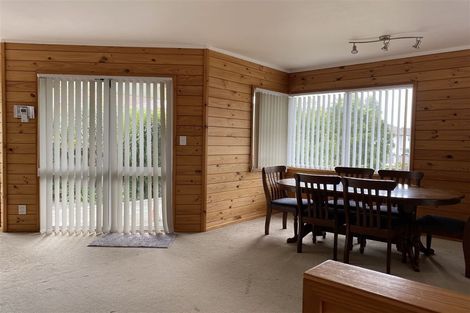 Photo of property in 2/12 Kells Place, Botany Downs, Auckland, 2010