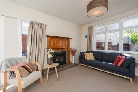 Photo of property in 87 Parkvale Road, Karori, Wellington, 6012