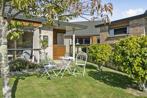 Photo of property in Redwood Village, 26/42 Main Road, Tawa, Wellington, 5028